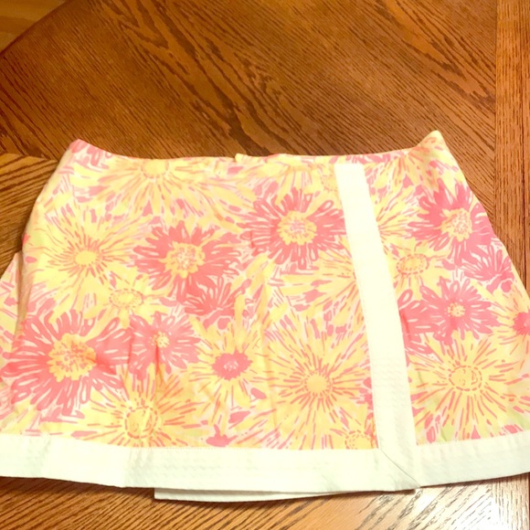 Lilly Pulitzer skort - Picture 1 of 3